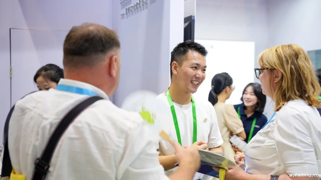 雷竞技app官网网站AI+雷竞技亚教展 “出圈”：人工智能助力教育引关注，国内外需求高涨4.jpg